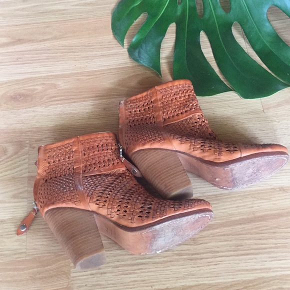 Rag and Bone Newbury Woven Booties - Picture 4 of 5